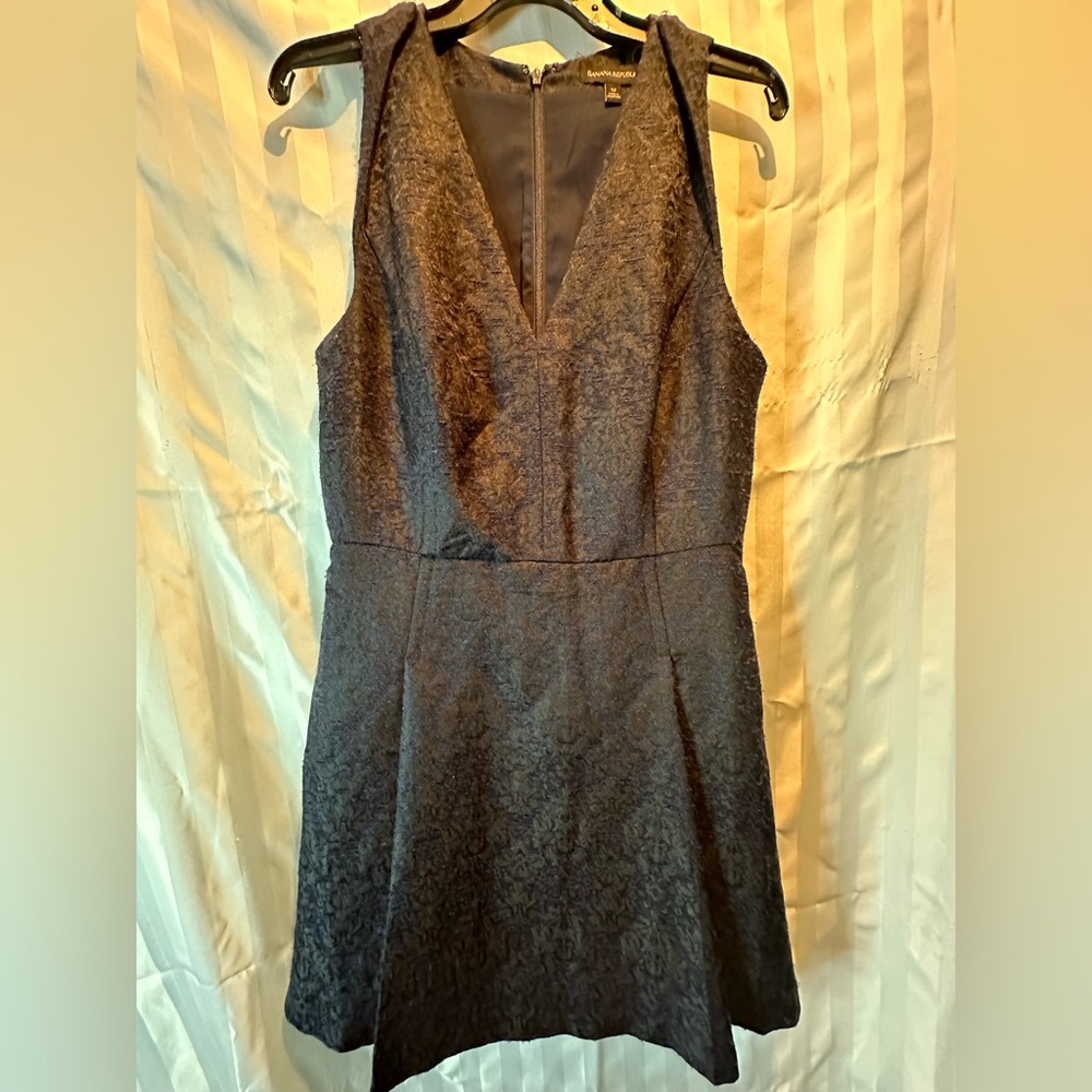 Banana Republic V-Neck Sleeveless Navy Blue Tapestry Dress